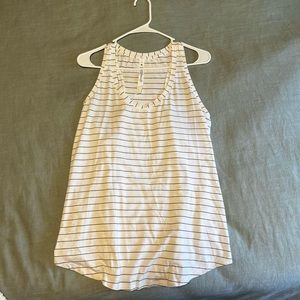 Lululemon tank. Like new condition, worn once!